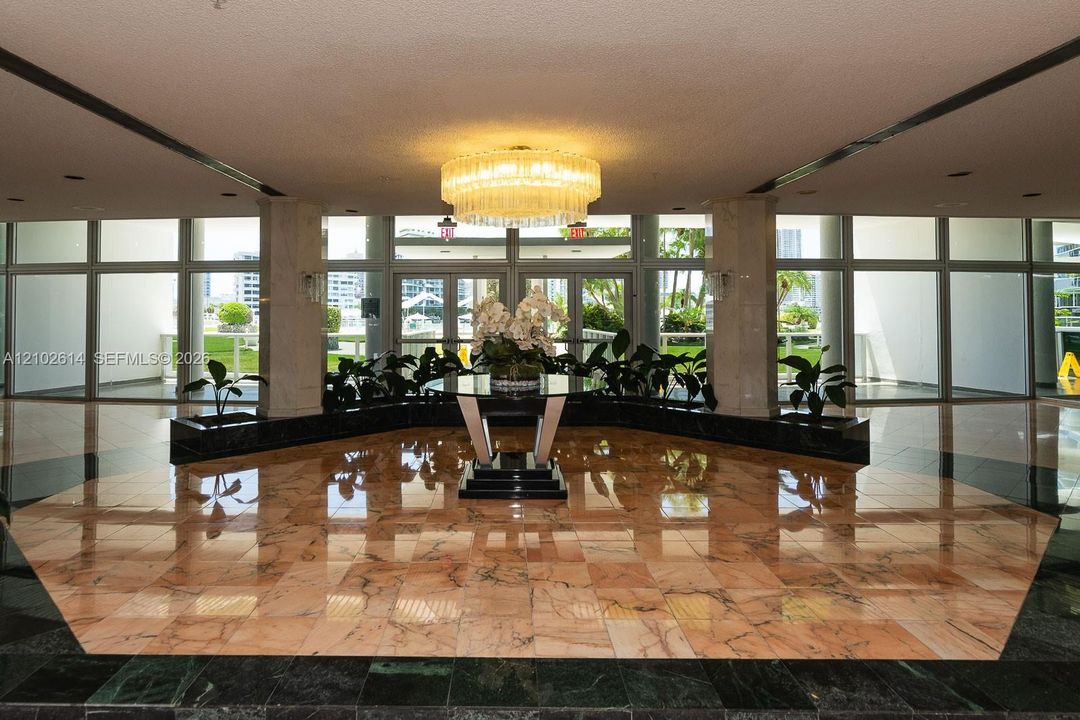 В аренду: $4,000 (2 спален, 2 ванн, 1520 Квадратных фут)