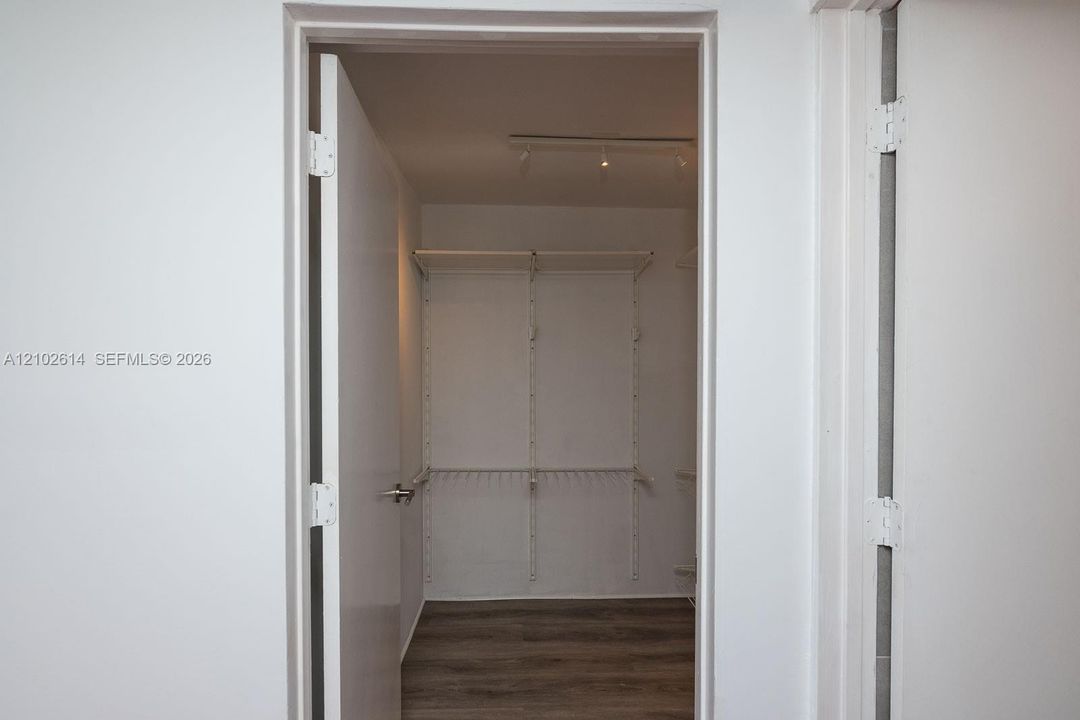 В аренду: $4,000 (2 спален, 2 ванн, 1520 Квадратных фут)