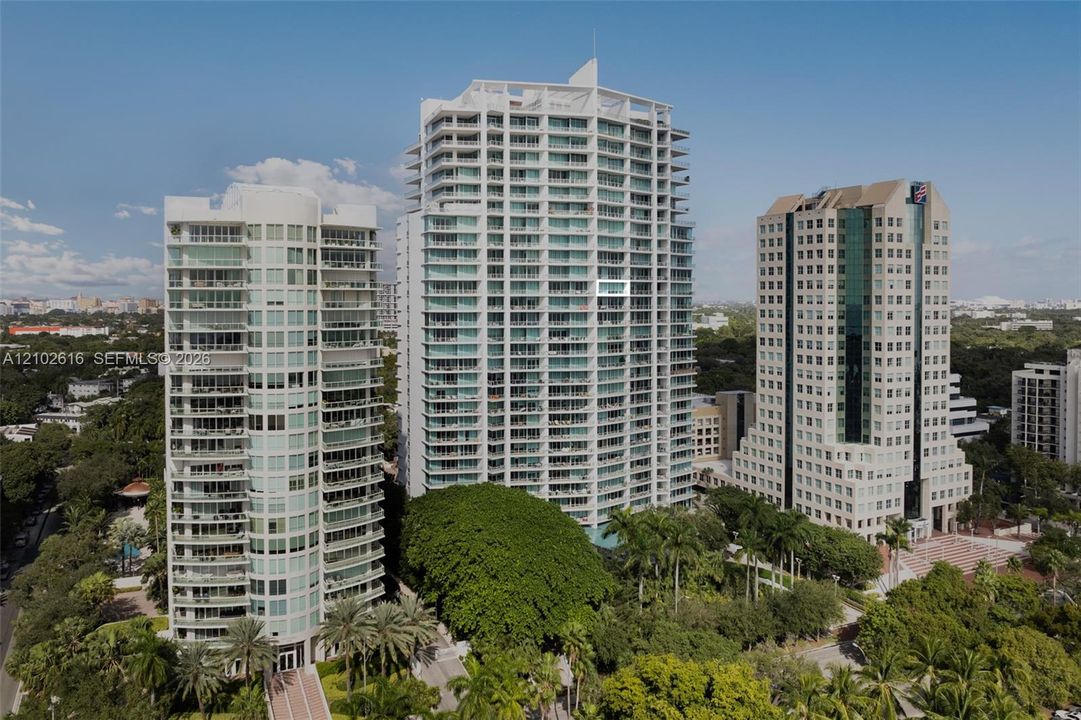 For Sale: $5,300,000 (3 beds, 3 baths, 2640 Square Feet)