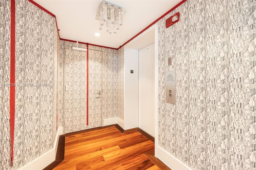 For Sale: $5,300,000 (3 beds, 3 baths, 2640 Square Feet)