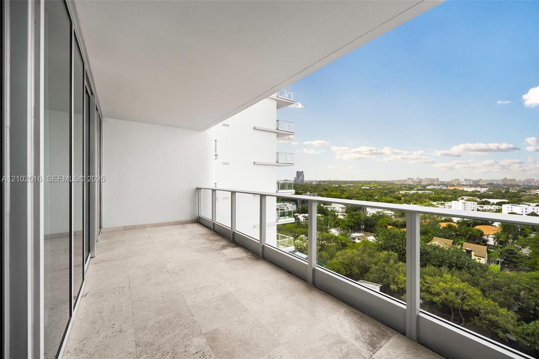 For Sale: $5,300,000 (3 beds, 3 baths, 2640 Square Feet)