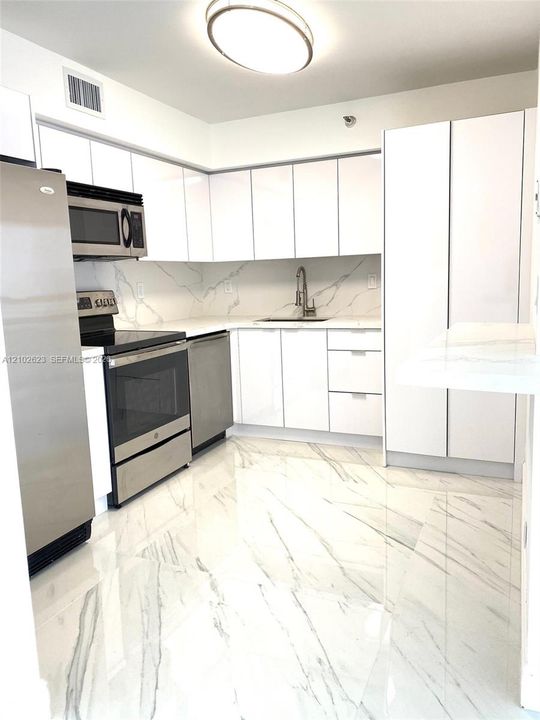 В аренду: $3,850 (2 спален, 2 ванн, 1091 Квадратных фут)