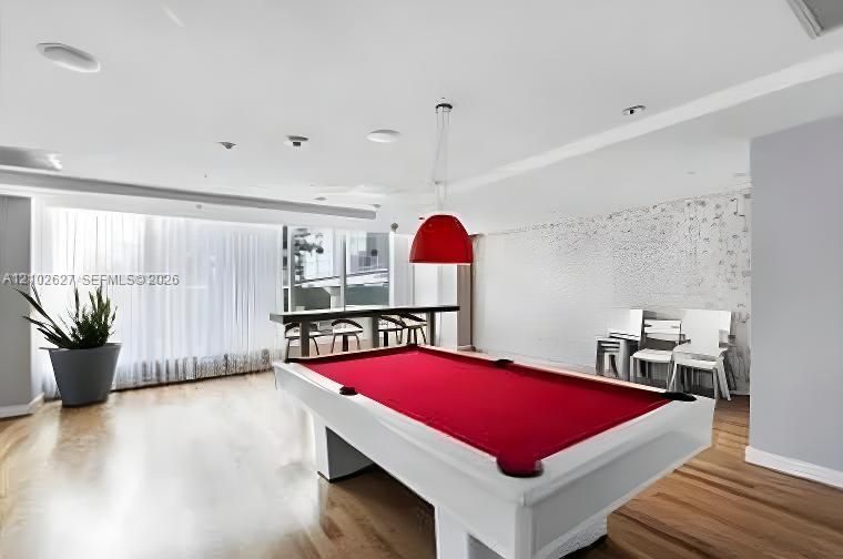 На продажу: $325,000 (1 спален, 1 ванн, 662 Квадратных фут)