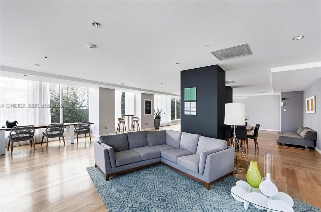 На продажу: $325,000 (1 спален, 1 ванн, 662 Квадратных фут)
