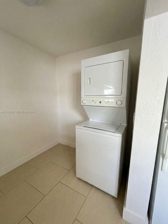 На продажу: $699,000 (2 спален, 2 ванн, 1522 Квадратных фут)