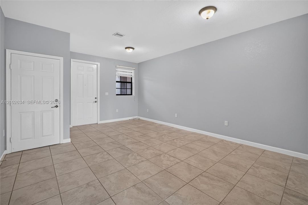 For Sale: $370,000 (3 beds, 2 baths, 1705 Square Feet)