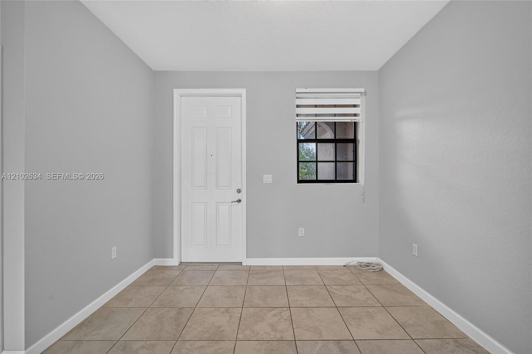 For Sale: $370,000 (3 beds, 2 baths, 1705 Square Feet)