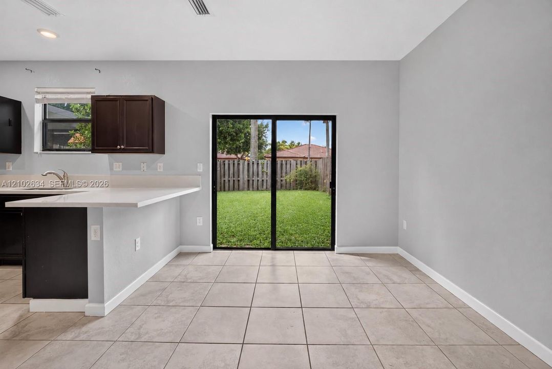 For Sale: $370,000 (3 beds, 2 baths, 1705 Square Feet)