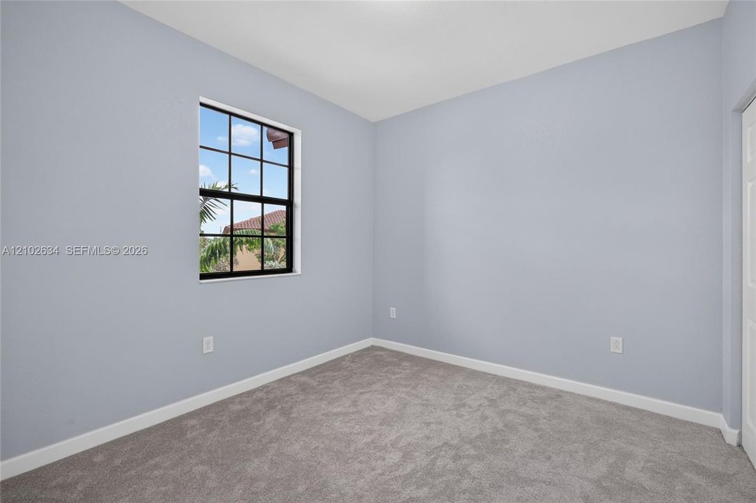For Sale: $370,000 (3 beds, 2 baths, 1705 Square Feet)