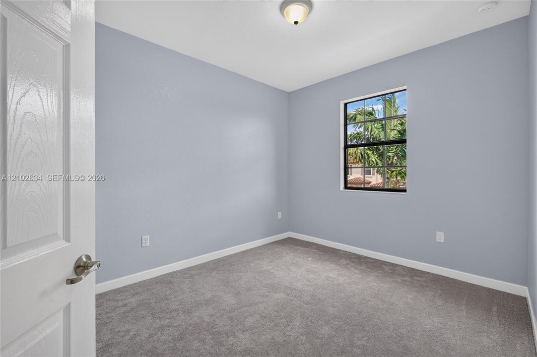 For Sale: $370,000 (3 beds, 2 baths, 1705 Square Feet)