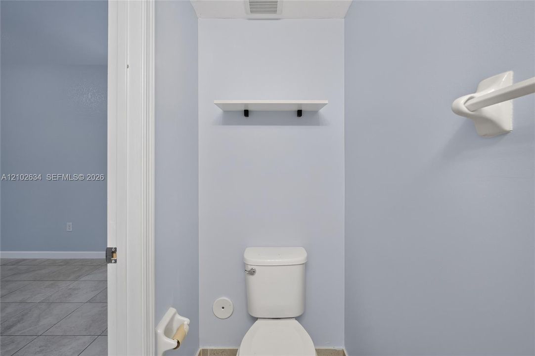 For Sale: $370,000 (3 beds, 2 baths, 1705 Square Feet)