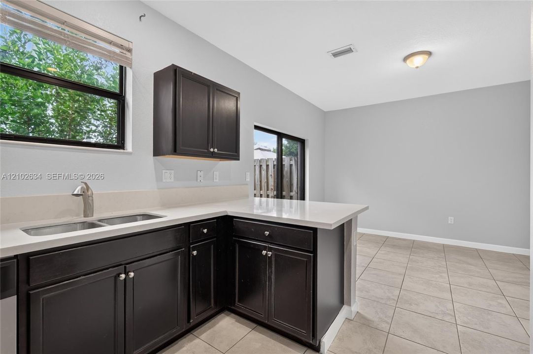 For Sale: $370,000 (3 beds, 2 baths, 1705 Square Feet)