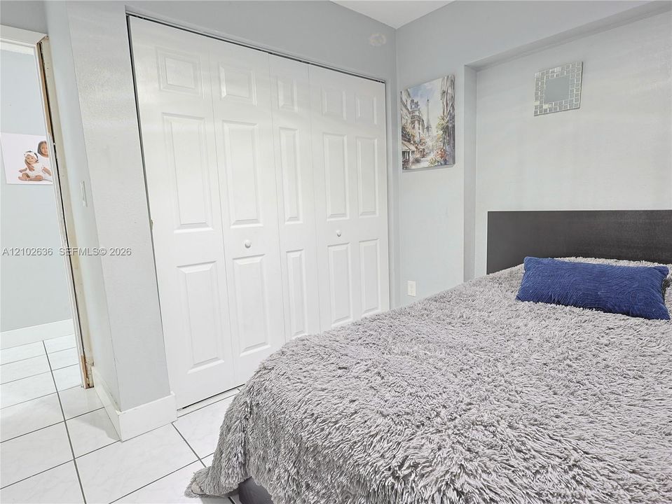 En Venta: $789,900 (5 camas, 3 baños, 1672 Pies cuadrados)