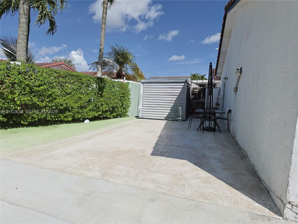 En Venta: $789,900 (5 camas, 3 baños, 1672 Pies cuadrados)
