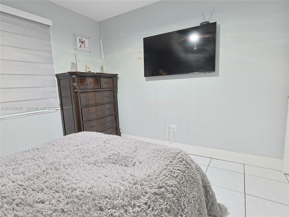 En Venta: $789,900 (5 camas, 3 baños, 1672 Pies cuadrados)