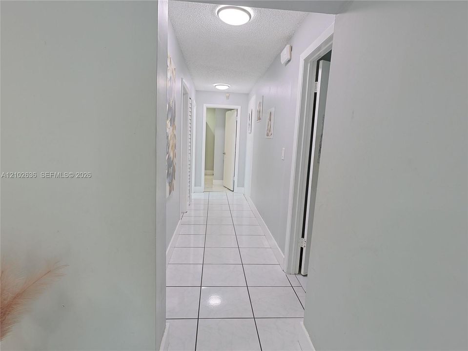 En Venta: $789,900 (5 camas, 3 baños, 1672 Pies cuadrados)