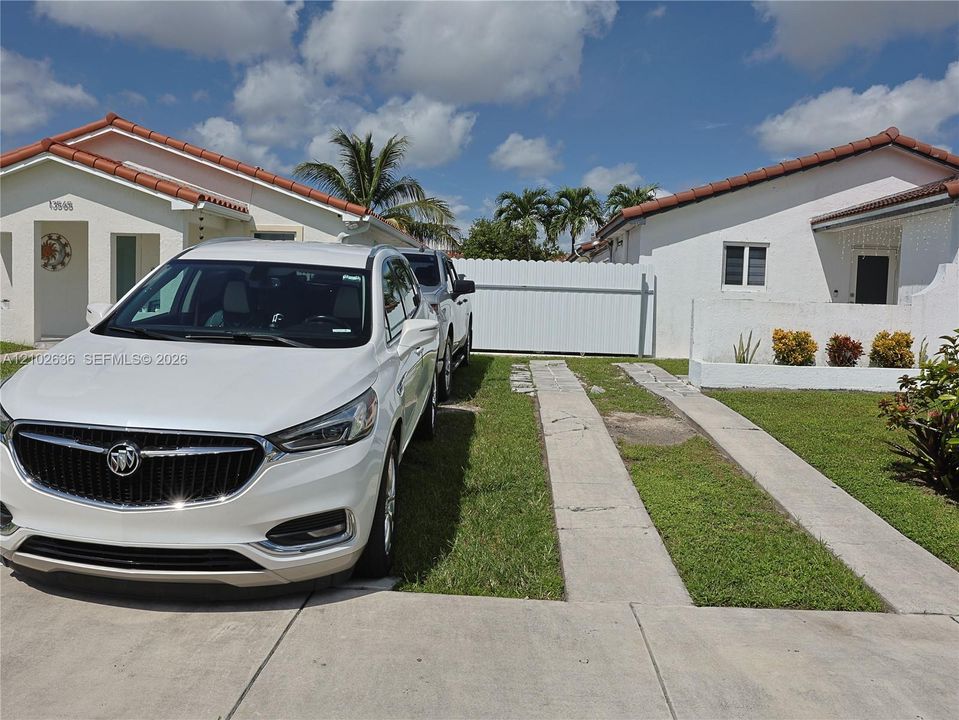 En Venta: $789,900 (5 camas, 3 baños, 1672 Pies cuadrados)