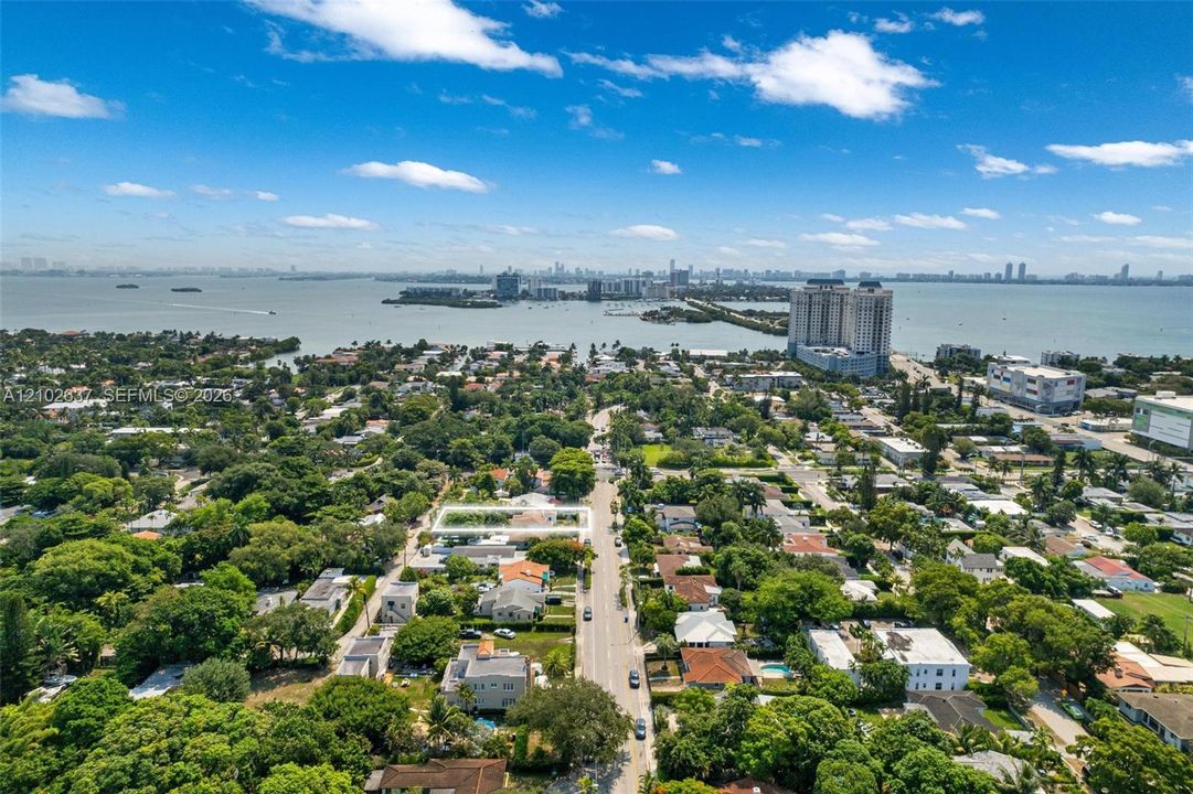 For Rent: $6,950 (3 beds, 2 baths, 1662 Square Feet)