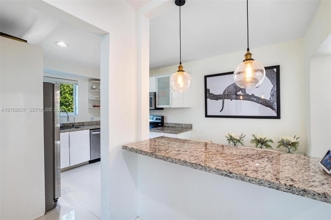 For Rent: $6,950 (3 beds, 2 baths, 1662 Square Feet)