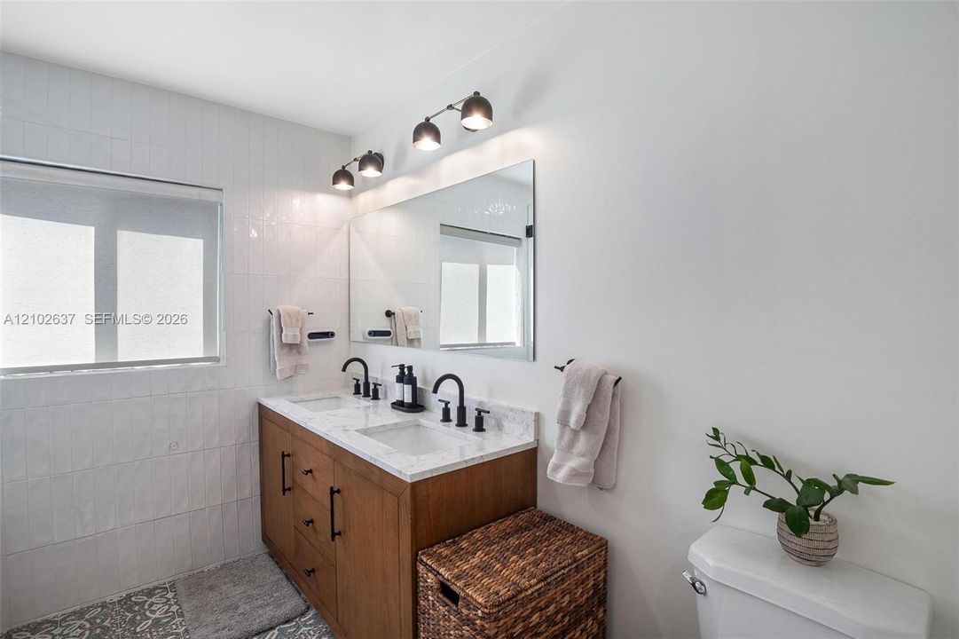 For Rent: $6,950 (3 beds, 2 baths, 1662 Square Feet)