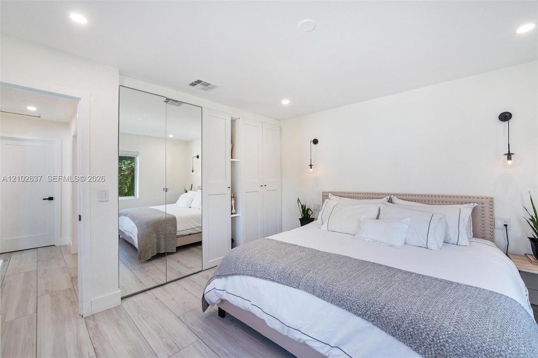 For Rent: $6,950 (3 beds, 2 baths, 1662 Square Feet)