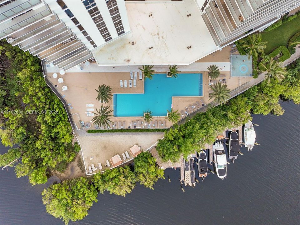 На продажу: $799,900 (3 спален, 3 ванн, 1557 Квадратных фут)