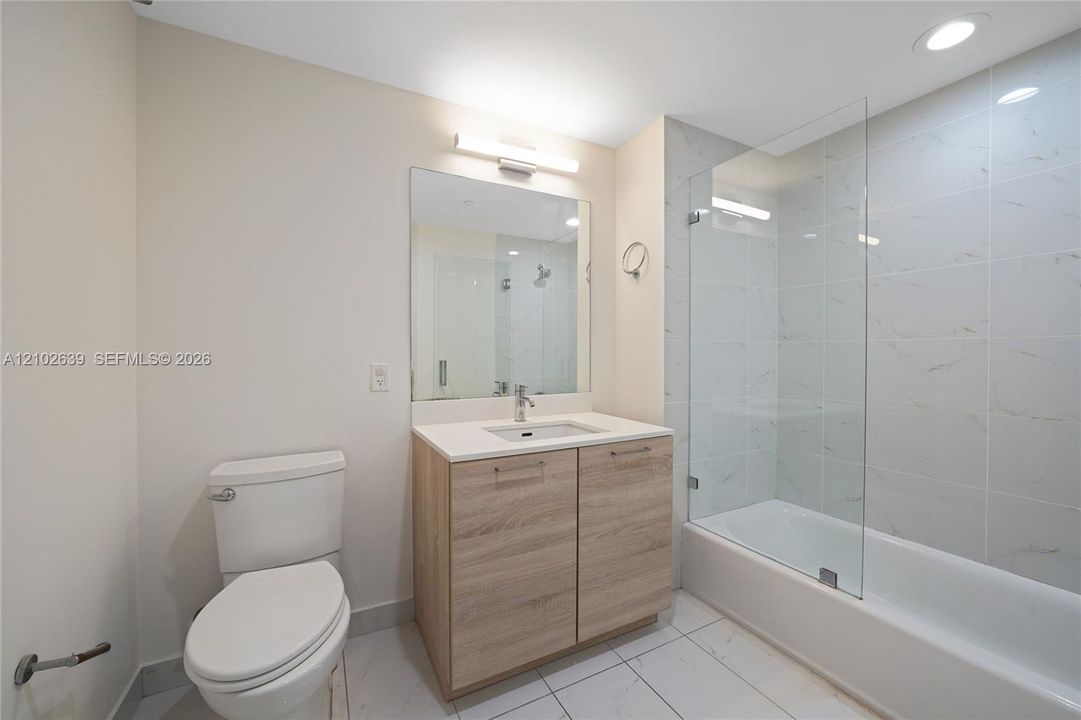 На продажу: $799,900 (3 спален, 3 ванн, 1557 Квадратных фут)