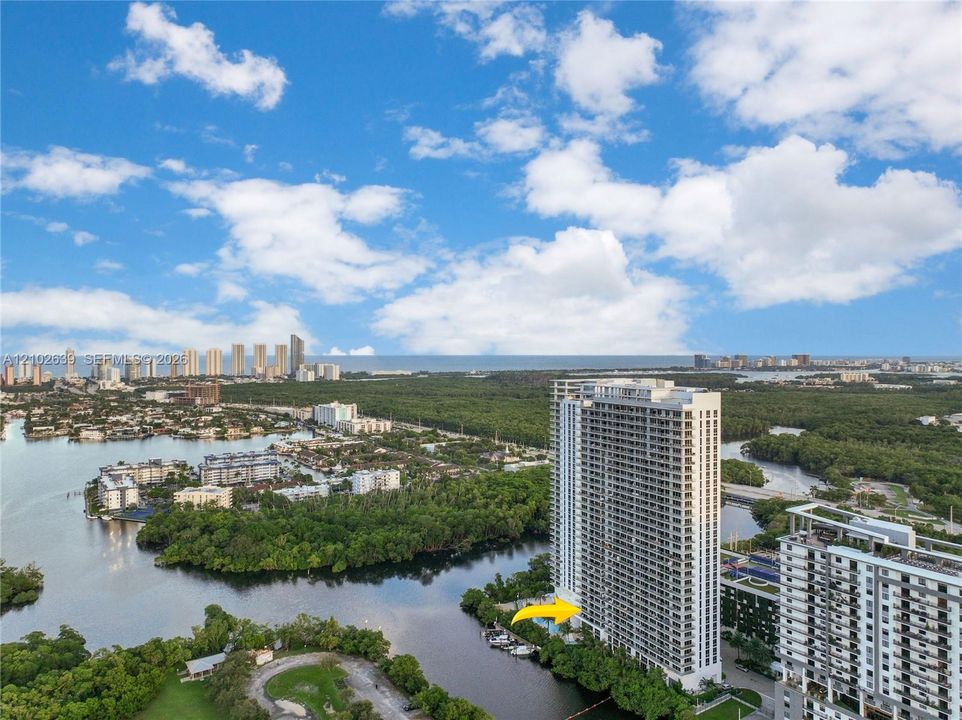 На продажу: $799,900 (3 спален, 3 ванн, 1557 Квадратных фут)