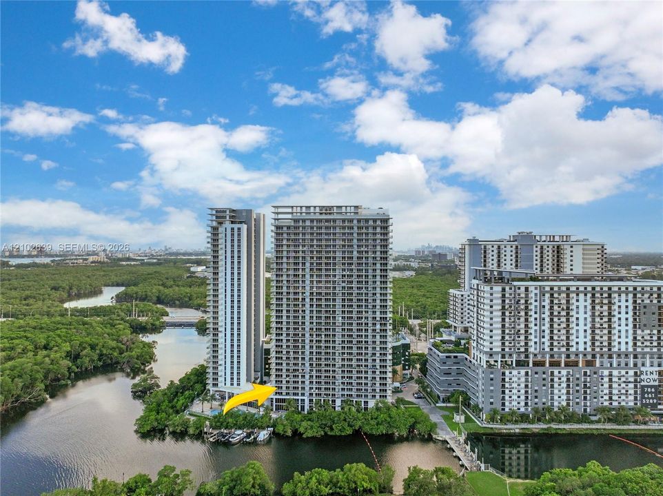 На продажу: $799,900 (3 спален, 3 ванн, 1557 Квадратных фут)