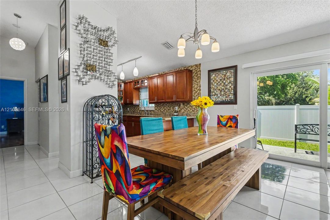 En Venta: $539,000 (2 camas, 2 baños, 1372 Pies cuadrados)