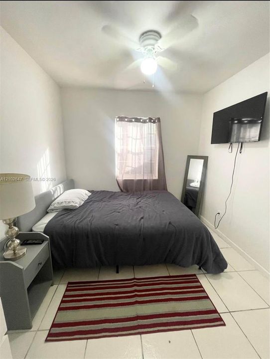 В аренду: $4,200 (6 спален, 2 ванн, 1576 Квадратных фут)