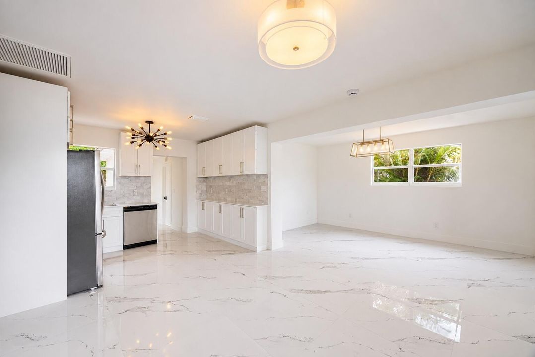 3370 front door living dining kitchen an