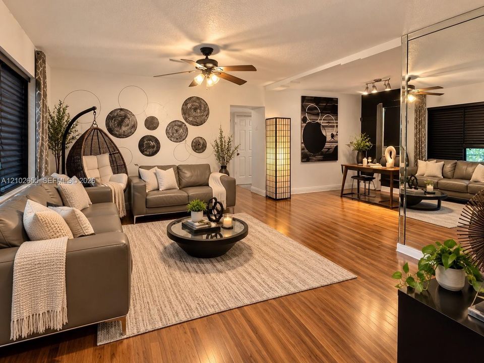 For Sale: $475,000 (2 beds, 1 baths, 958 Square Feet)