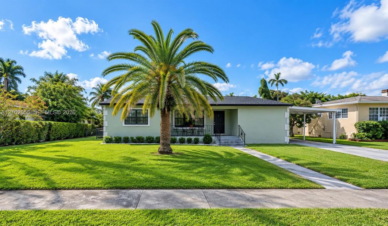 For Sale: $475,000 (2 beds, 1 baths, 958 Square Feet)