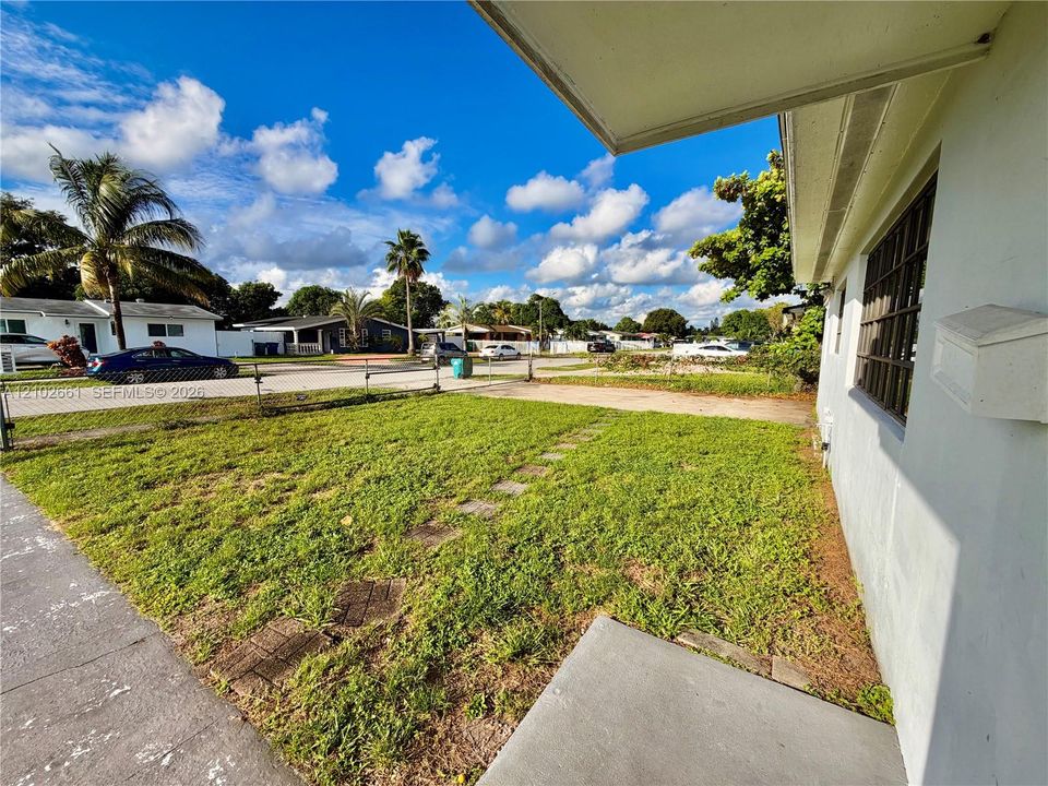 For Rent: $3,300 (3 beds, 2 baths, 1588 Square Feet)