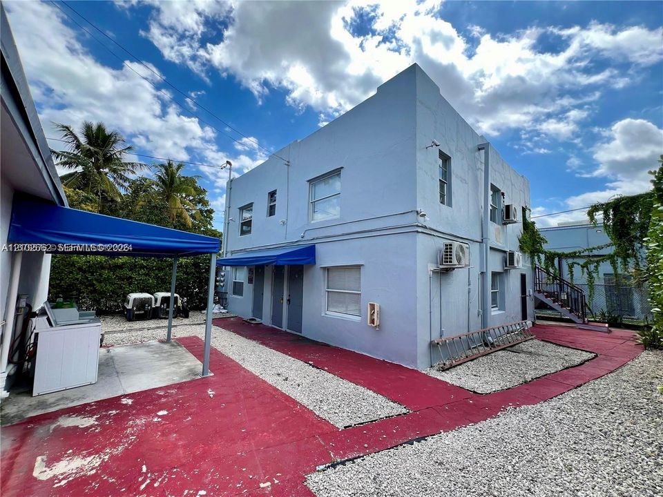 En Renta: $1,795 (1 camas, 1 baños, 700 Pies cuadrados)