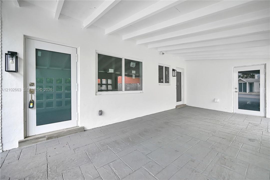 В аренду: $4,200 (2 спален, 1 ванн, 1496 Квадратных фут)