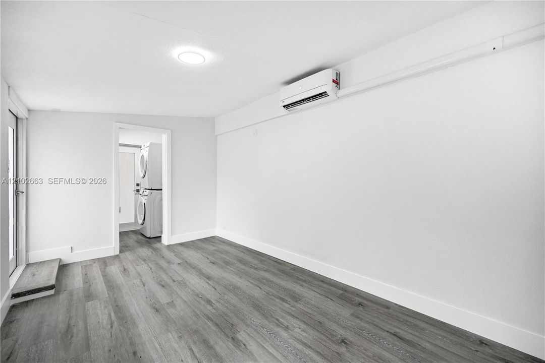 В аренду: $4,200 (2 спален, 1 ванн, 1496 Квадратных фут)