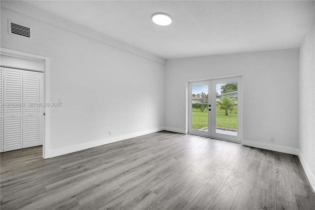 В аренду: $4,200 (2 спален, 1 ванн, 1496 Квадратных фут)