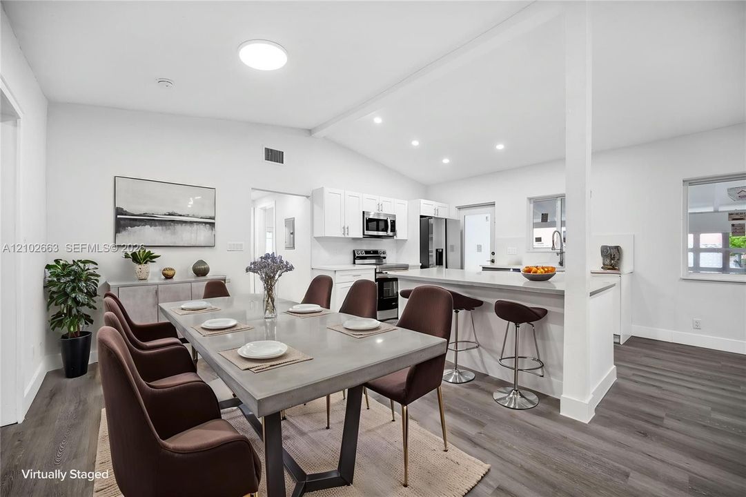 В аренду: $4,200 (2 спален, 1 ванн, 1496 Квадратных фут)