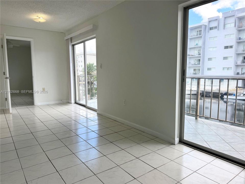 В аренду: $2,800 (2 спален, 2 ванн, 1112 Квадратных фут)