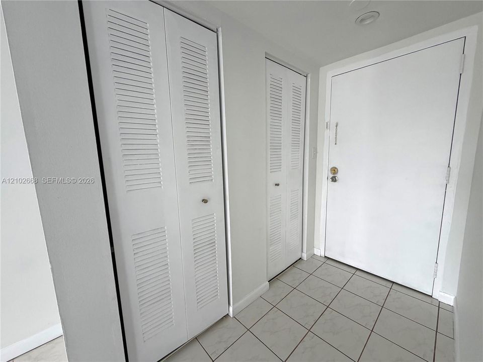 В аренду: $2,800 (2 спален, 2 ванн, 1112 Квадратных фут)