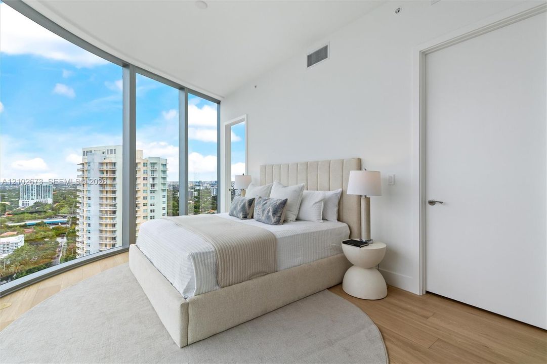 For Rent: $18,500 (3 beds, 3 baths, 1946 Square Feet)