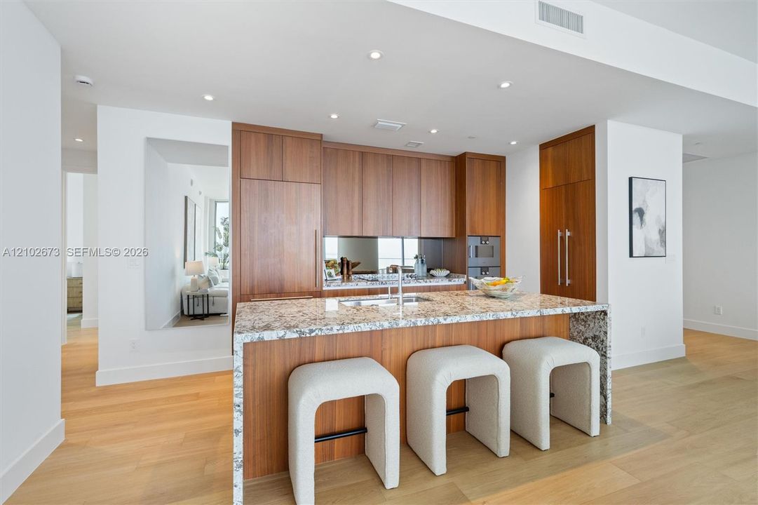 For Rent: $18,500 (3 beds, 3 baths, 1946 Square Feet)