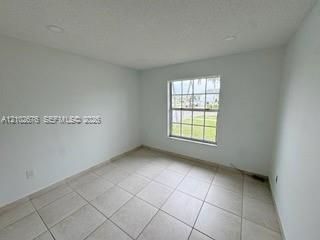 For Rent: $2,800 (3 beds, 2 baths, 1363 Square Feet)