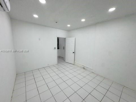 For Rent: $2,800 (3 beds, 2 baths, 1363 Square Feet)
