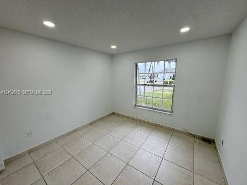 For Rent: $2,800 (3 beds, 2 baths, 1363 Square Feet)
