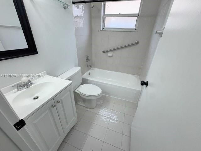 For Rent: $2,800 (3 beds, 2 baths, 1363 Square Feet)