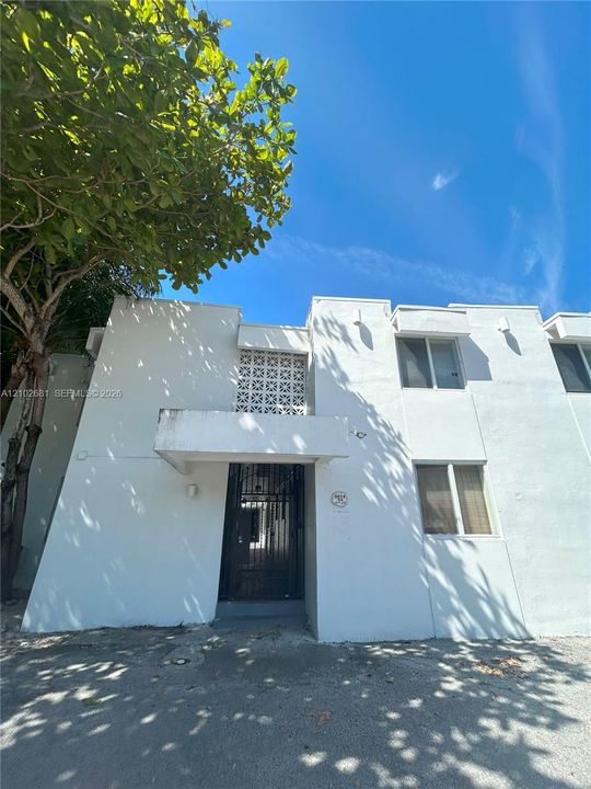 En Renta: $1,650 (1 camas, 1 baños, 9182 Pies cuadrados)