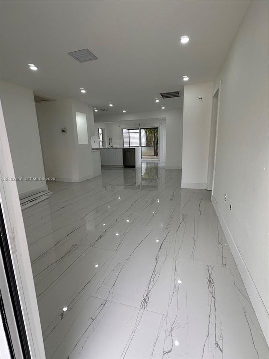 На продажу: $298,900 (3 спален, 2 ванн, 0 Квадратных фут)